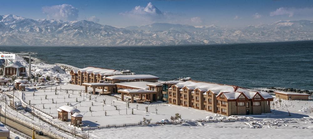 Babillon & Restaurant Отель 5*