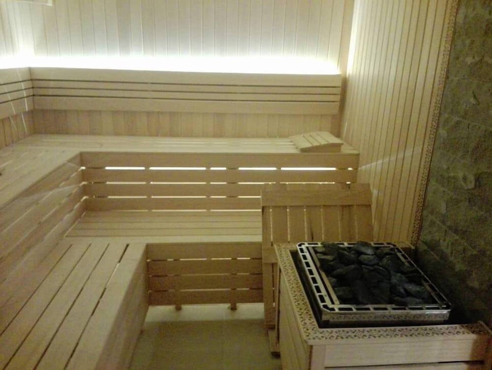 Babillon & Restaurant מלון