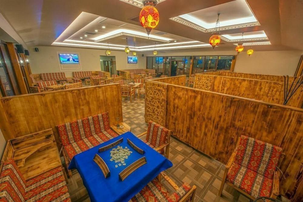 מלון Babillon & Restaurant