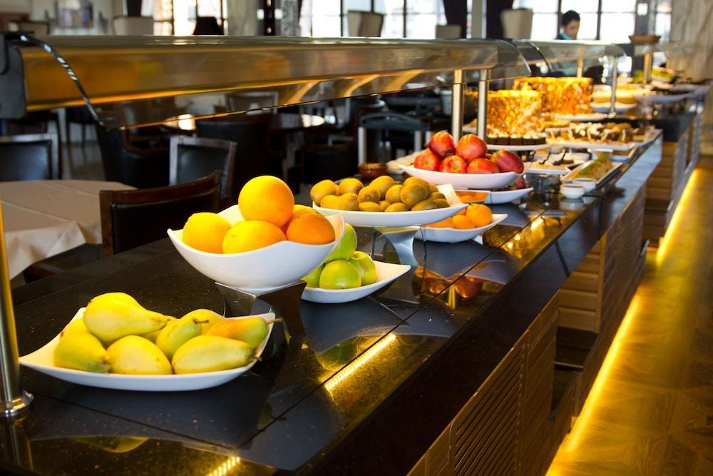 Babillon & Restaurant מלון