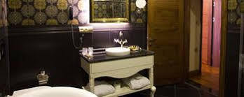 מלון Babillon & Restaurant 5*