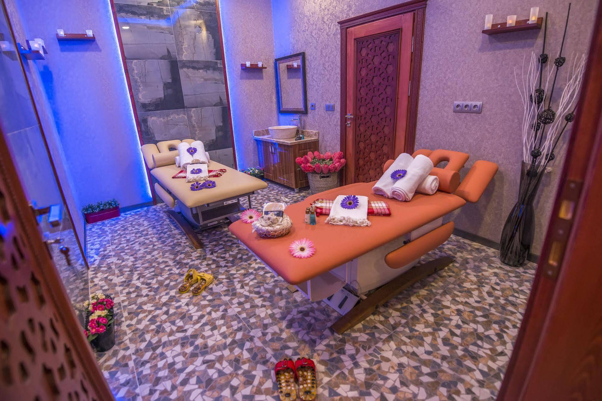 Babillon & Restaurant 5* ריזה